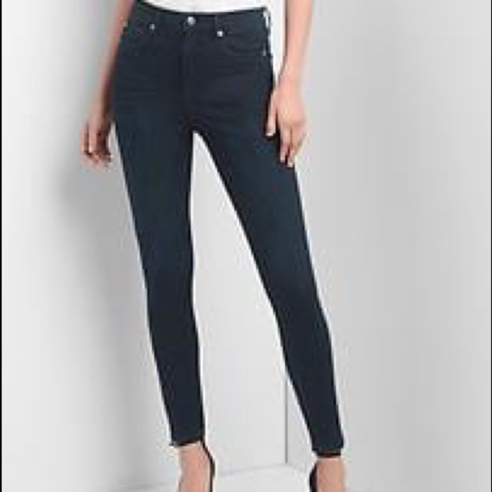 Gap Super High Rise True Skinny